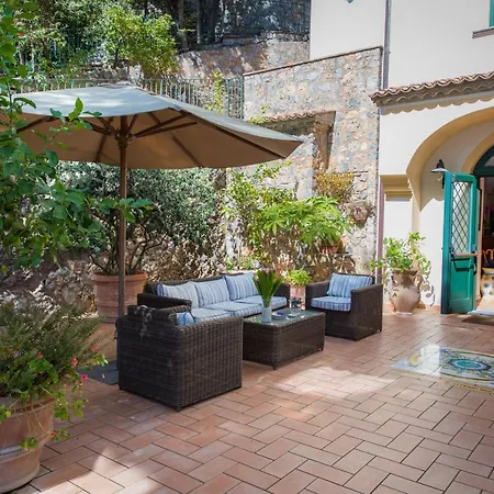 Delle Meraviglie Hotel