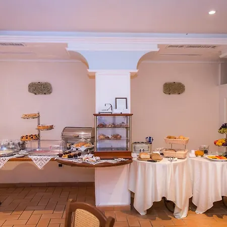 Delle Meraviglie Hotel 3*