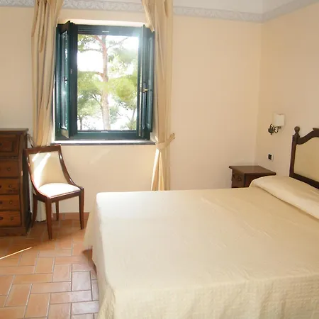 Delle Meraviglie Hotel 3*