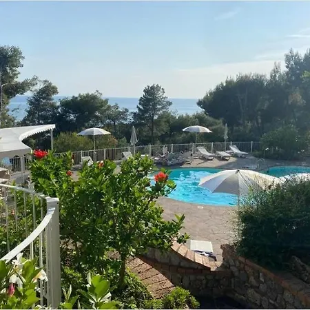 Delle Meraviglie Hotel 3*