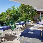 Delle Meraviglie Отель