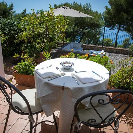 Delle Meraviglie 3* Maratea