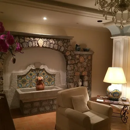 Delle Meraviglie Hotel